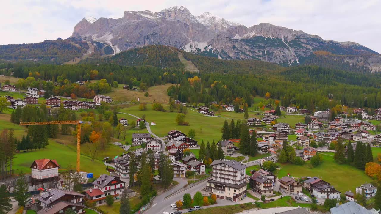 Cortina d’Ampezzo’s ski slopes and town shine from a stunning bird’s-eye view.