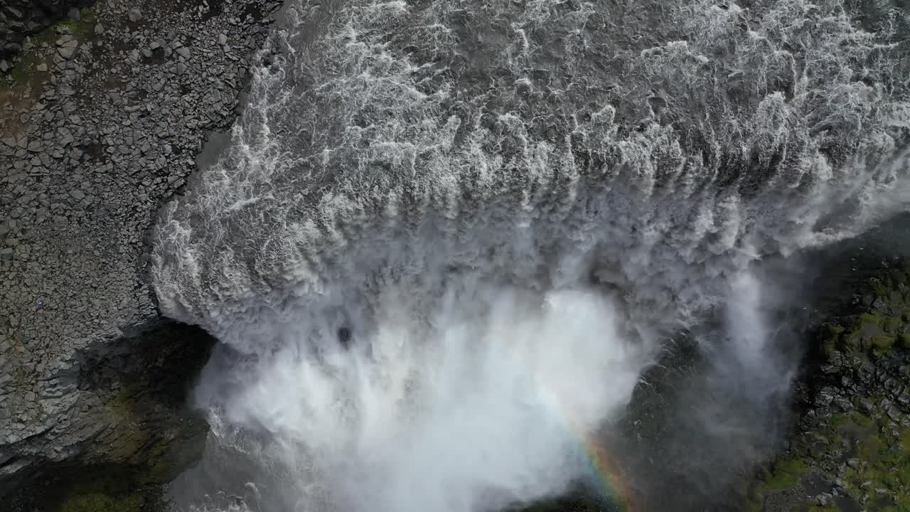 아이슬란드 북동부의 vatnajokull 국립 공원에 있는 dettifoss 폭포의 하향식 보기 - 공중 정적 샷