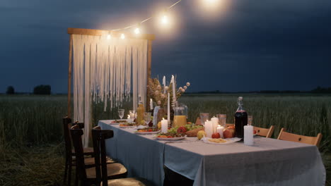 Wedding-banquet-at-dusk