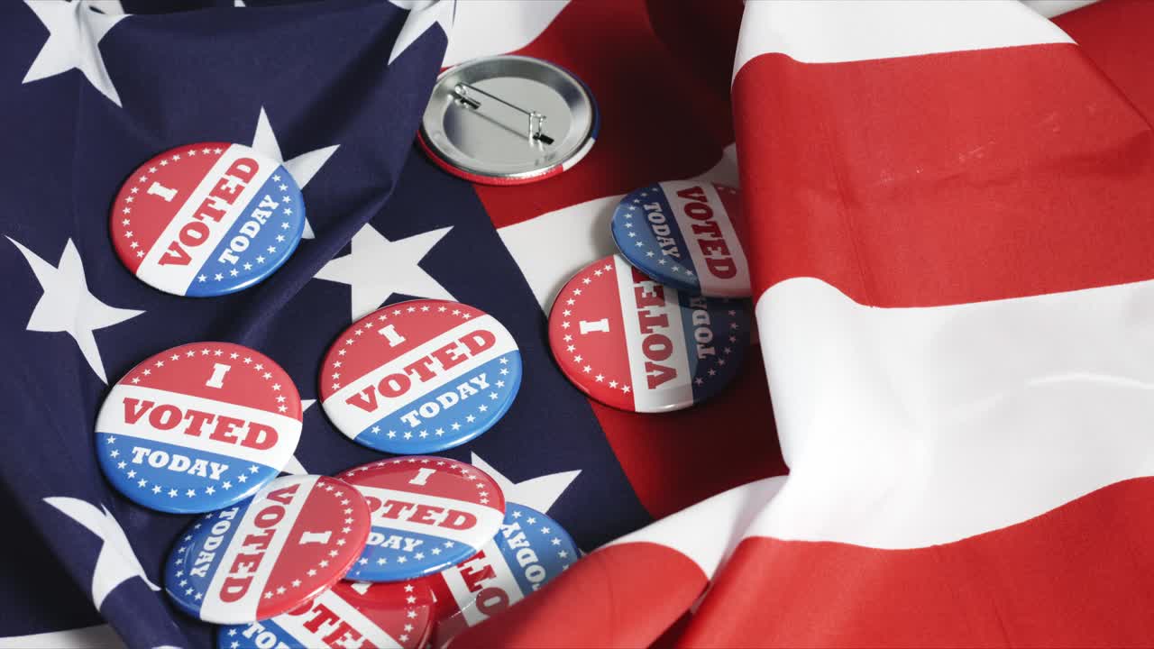 Button of I Voted on US flag