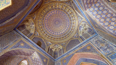 Discover-Tilla-Kari-Mosque's-Interior-at-Registan-Square,-Samarkand,-Uzbekistan