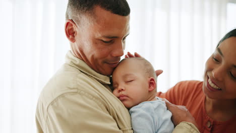 Felicidad,-Madre-Y-Padre-Con-Bebé