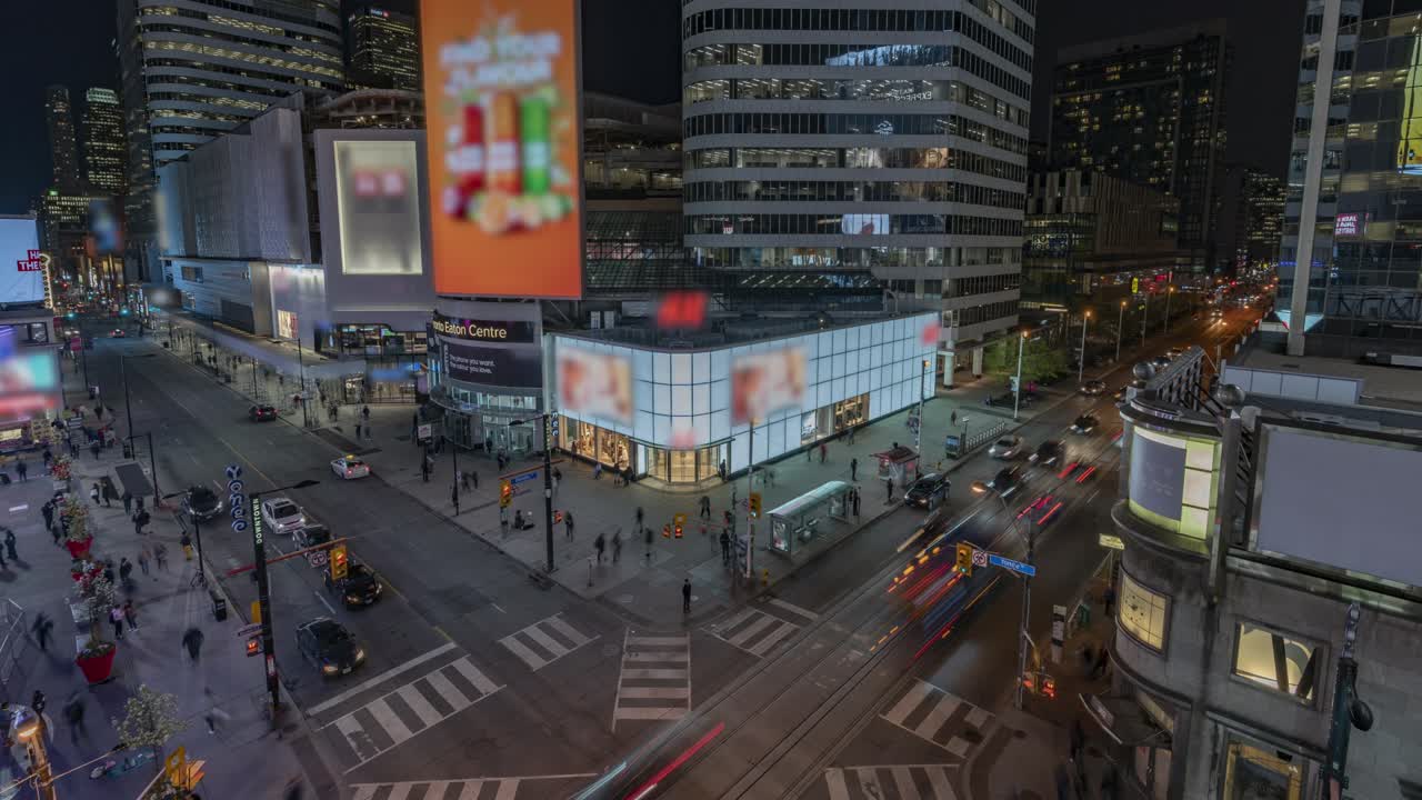 토론토, 캐나다, 타임스 - 밤에 던다스 스어 교차로