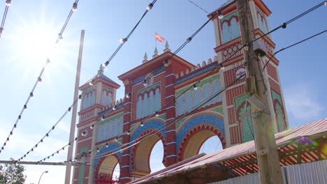 entrada al recinto ferial del festival de la feria de abril, sevilla, españa