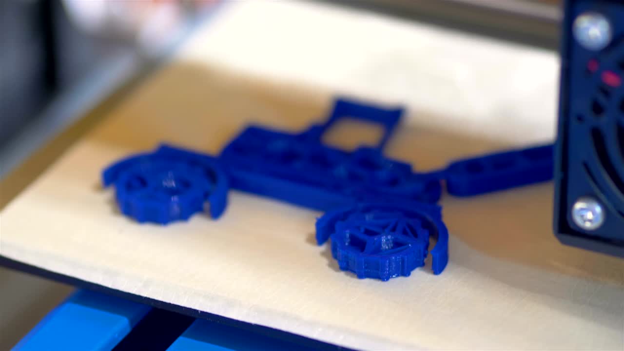 impresora 3d en movimiento en 4k cámara lenta 60 fps