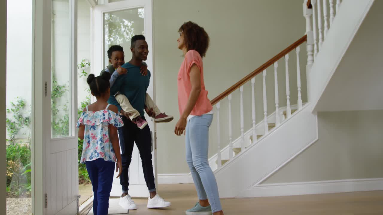 Familie tijd samen doorbrengen thuis