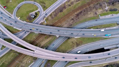 Vista-Aérea-De-Una-Intersección-De-Autopista