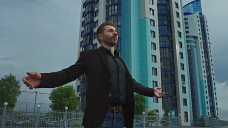man relaxing in the city