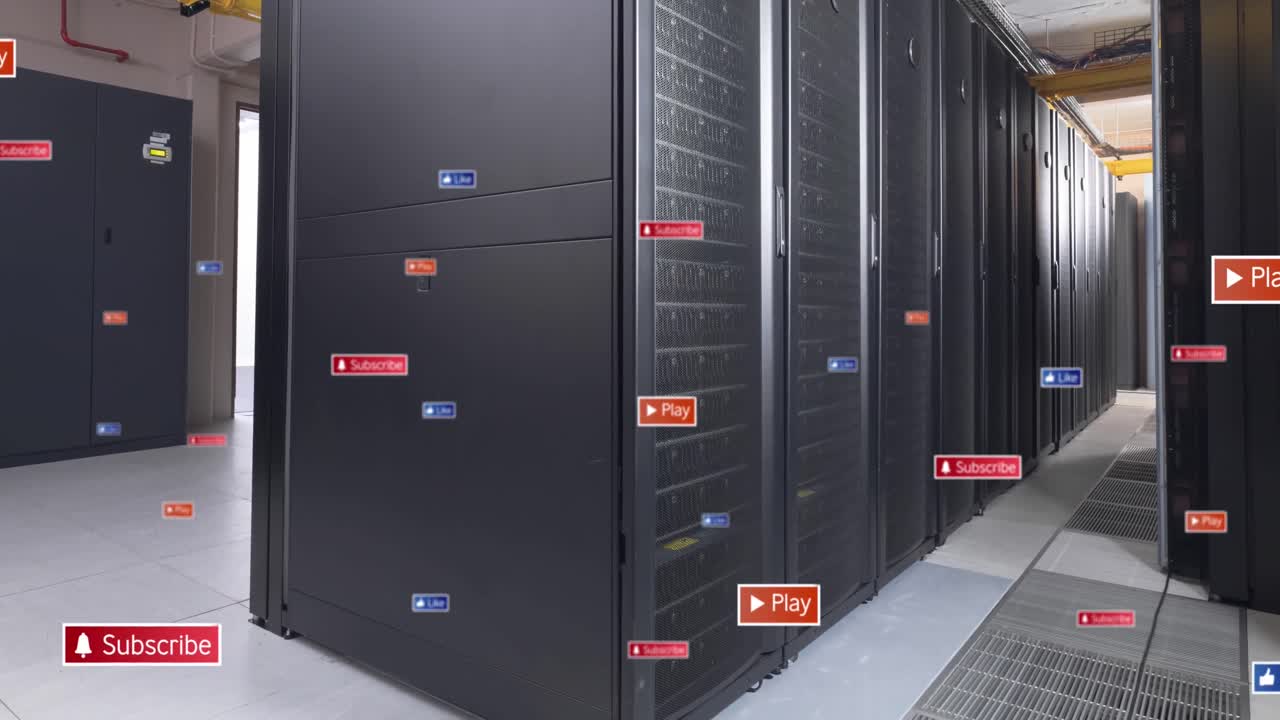 animación de iconos de redes sociales flotando contra la sala del servidor de la computadora