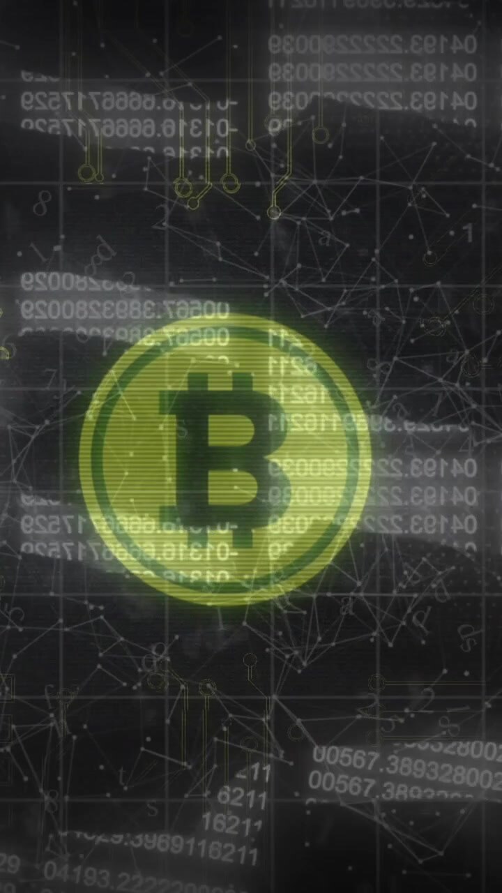 Icona di catena di sicurezza e simbolo Bitcoin su una rete di connessioni, su sfondo nero.