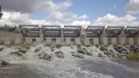 Aerial-Flyover-of-concrete-dam