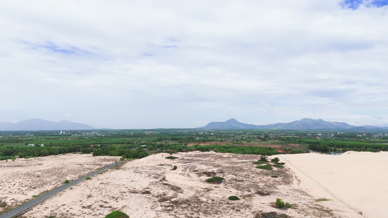 베트남 빈 투안 지방의 라기 (la gi) 의 공중 풍경.