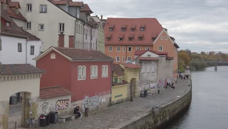 Deutschland-Würzburg-Altstadt,-Häuser,-Straße,-Infrastrukturen,-Gebäude