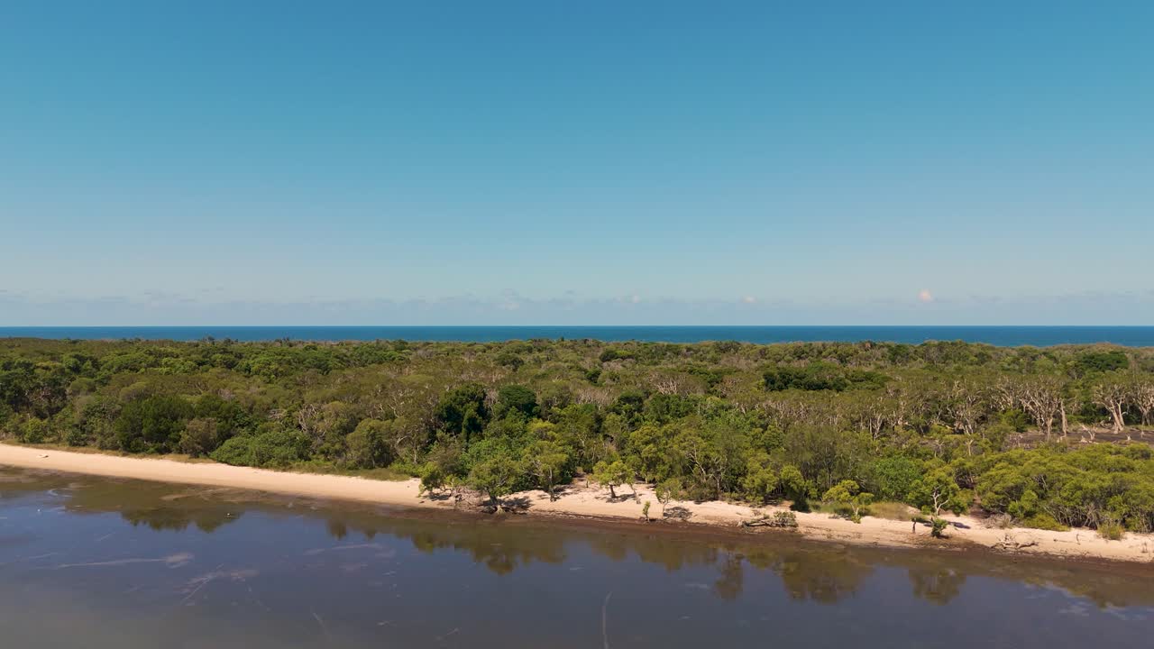 drones capturan vistas panorámicas de las islas y el océano