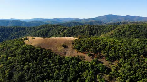 Vista-Aérea-De-La-Montaña-Northern-Kucaj-En-Serbia