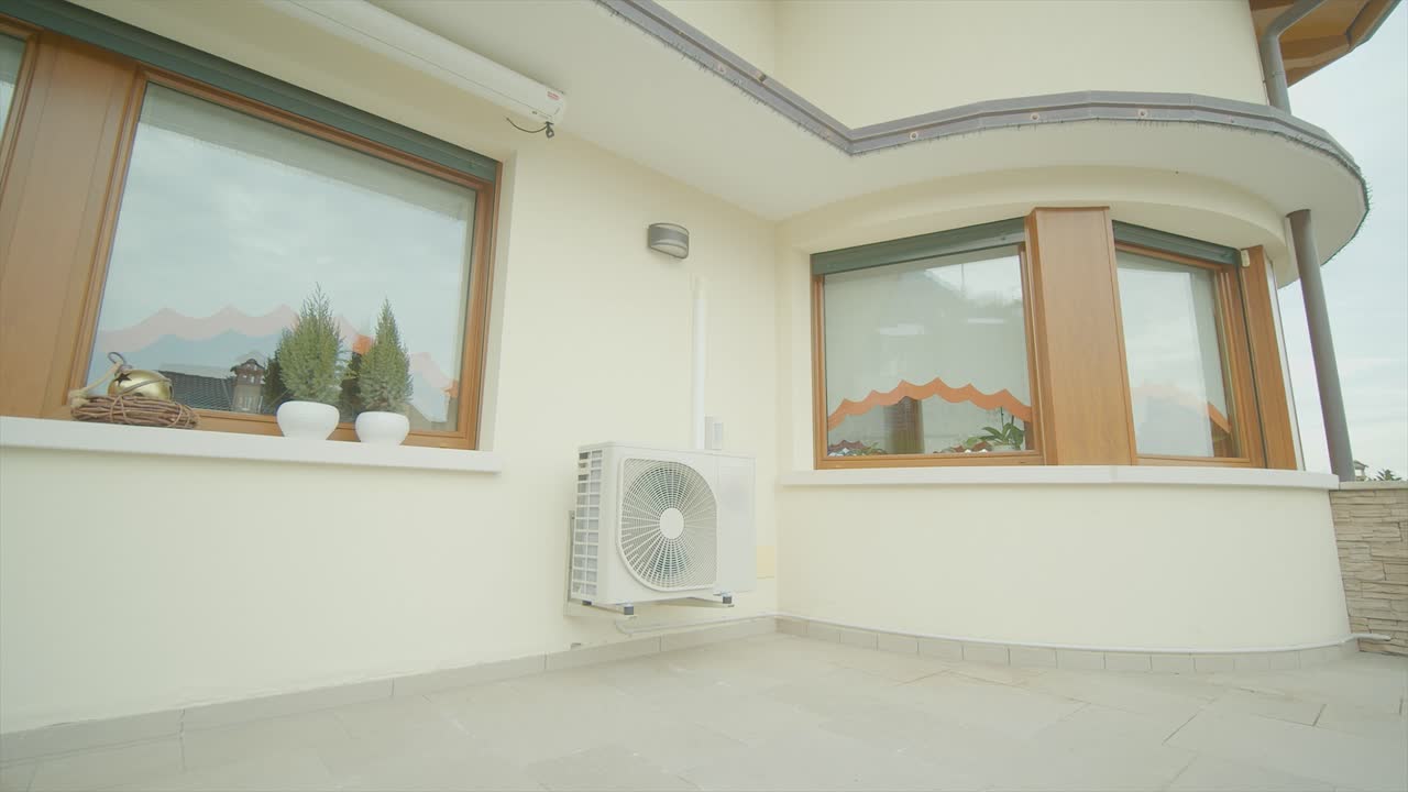 zoom en la toma del compresor del acondicionador, energía moderna