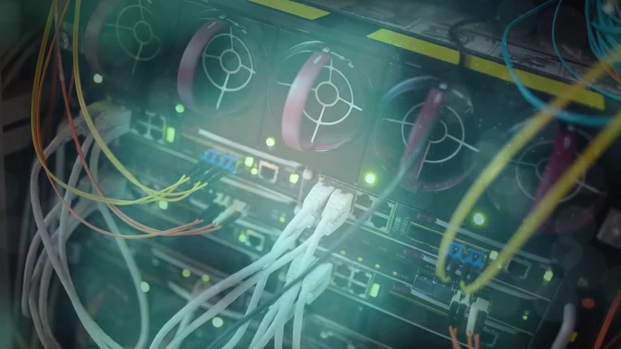 animación de luces y puntos flotando sobre cables de computadora