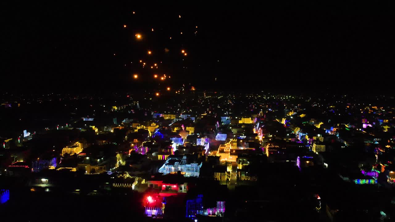 인도 펀자브 디왈리 축제의 불꽃놀이