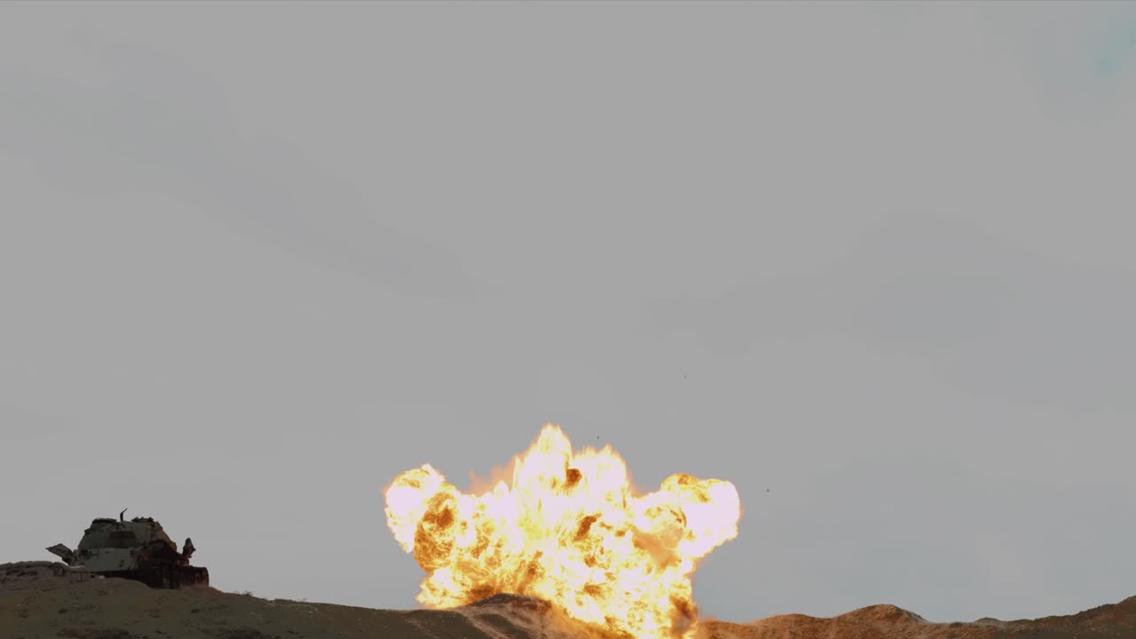 E12S, Super slow motion recorded gas explosion 30-meter height