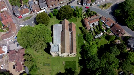 Imágenes-Aéreas-De-La-Iglesia-De-4k-Usando-Un-Dron