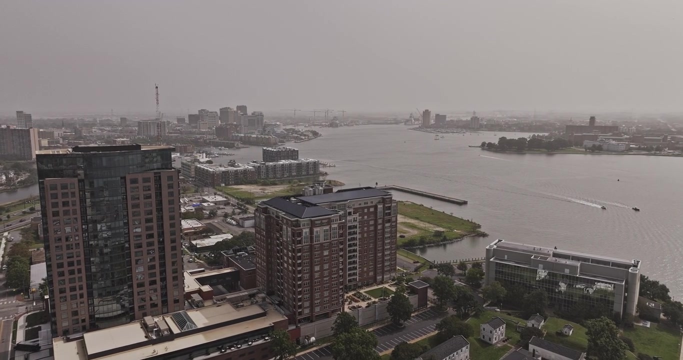 Norfolk Virginia Hava v55 uçuşu: Elizabeth Nehri, hastane bölgesi, Ghent ve Atlantic City üzerinden şehir merkezine doğru - Mavic 3 Pro Cine ile çekildi - 30 Eylül 2023