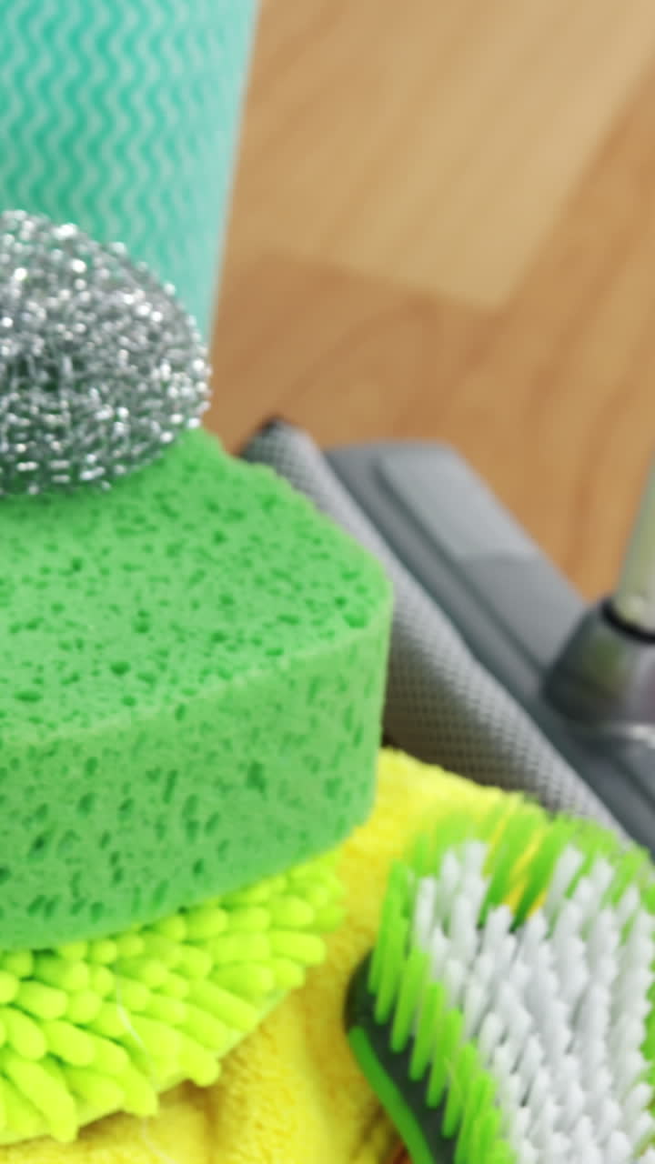 varios suministros de limpieza