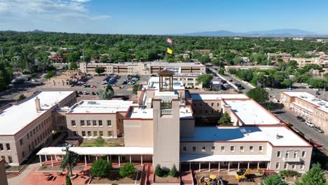 State-of-New-Mexico-government-building-in-Santa-Fe,-NM