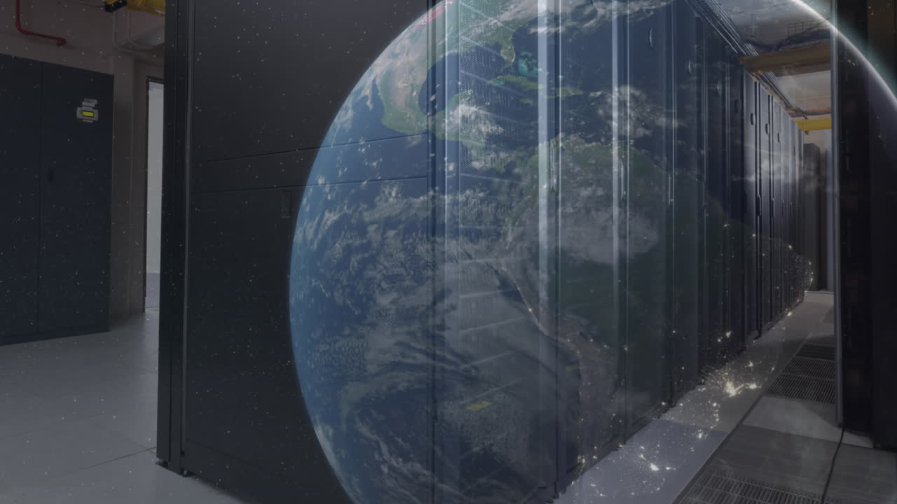 анимация освещенного глобуса на фоне серверной комнаты