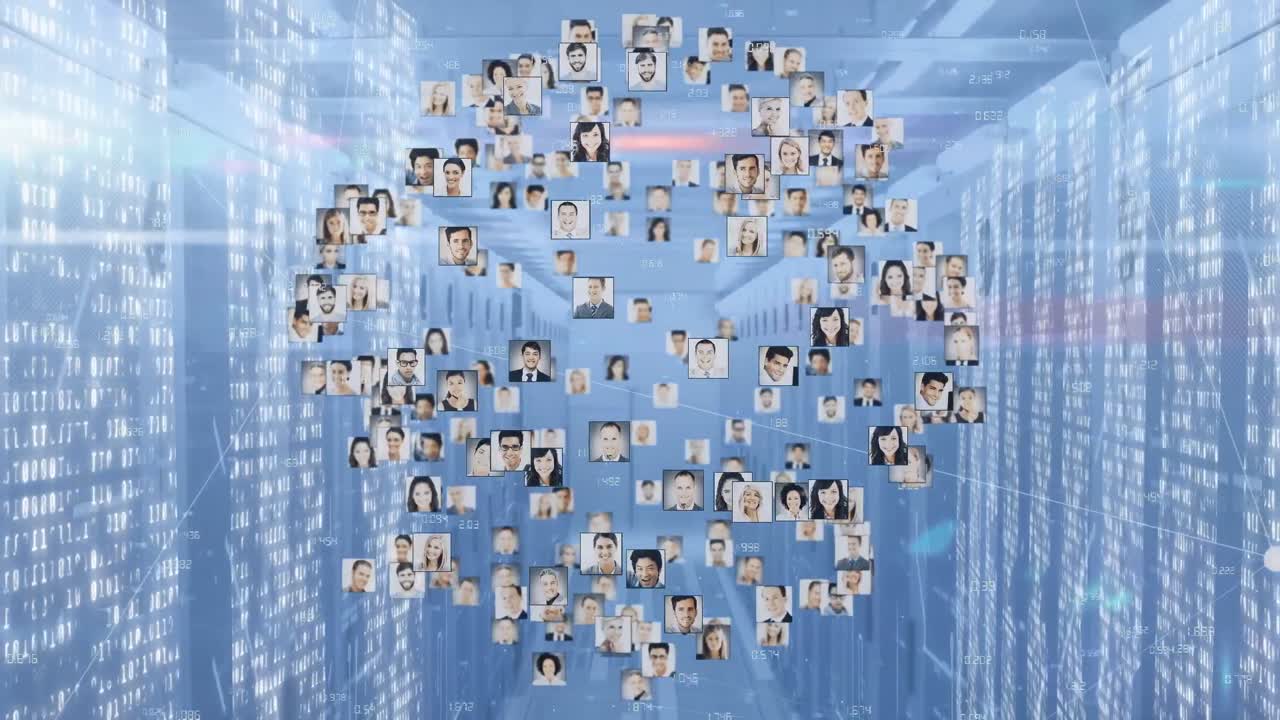 서버에 회전하는 사용자 사진으로 만들어진 지구의 애니메이션