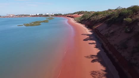 Escondida-En-El-Camino-Al-Puerto-De-Broome-Se-Encuentra-La-Playa-De-Los-Simpsons-En-La-Bahía-De-Roebuck