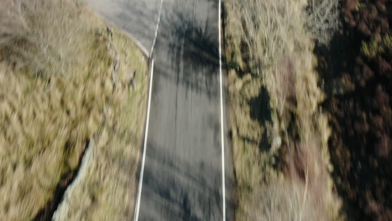 Panoramica su un incrocio nel Peak District, Regno Unito