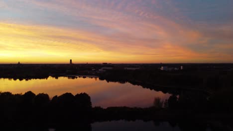 mechels broek silhouetted horizon at sunset with cinematic light