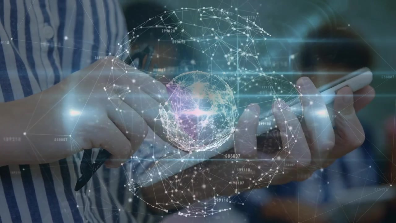 Animazione di una rete di connessioni su mani che usano uno smartphone.