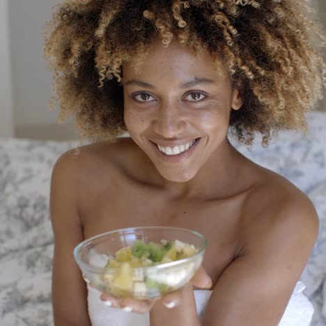 Close-Up-Of-A-Woman-Enjoying-A-Healthy-Salad