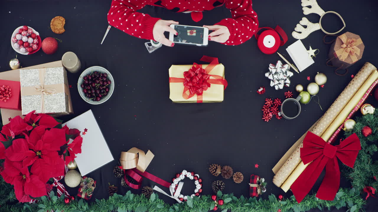 전문가처럼 선물을 포장하려면 사진 몇 장을 찍을 가치가 있습니다