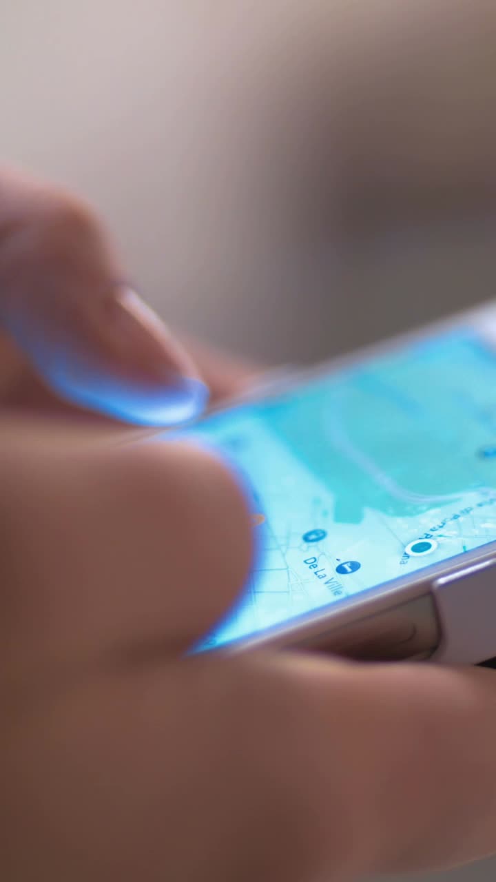 Using a map on a smartphone