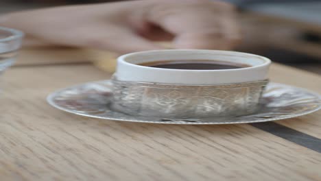 cerca de una taza de café turco