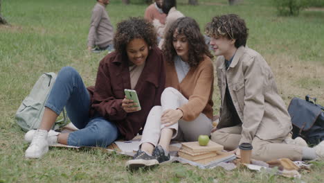 friends enjoying a picnic in the park