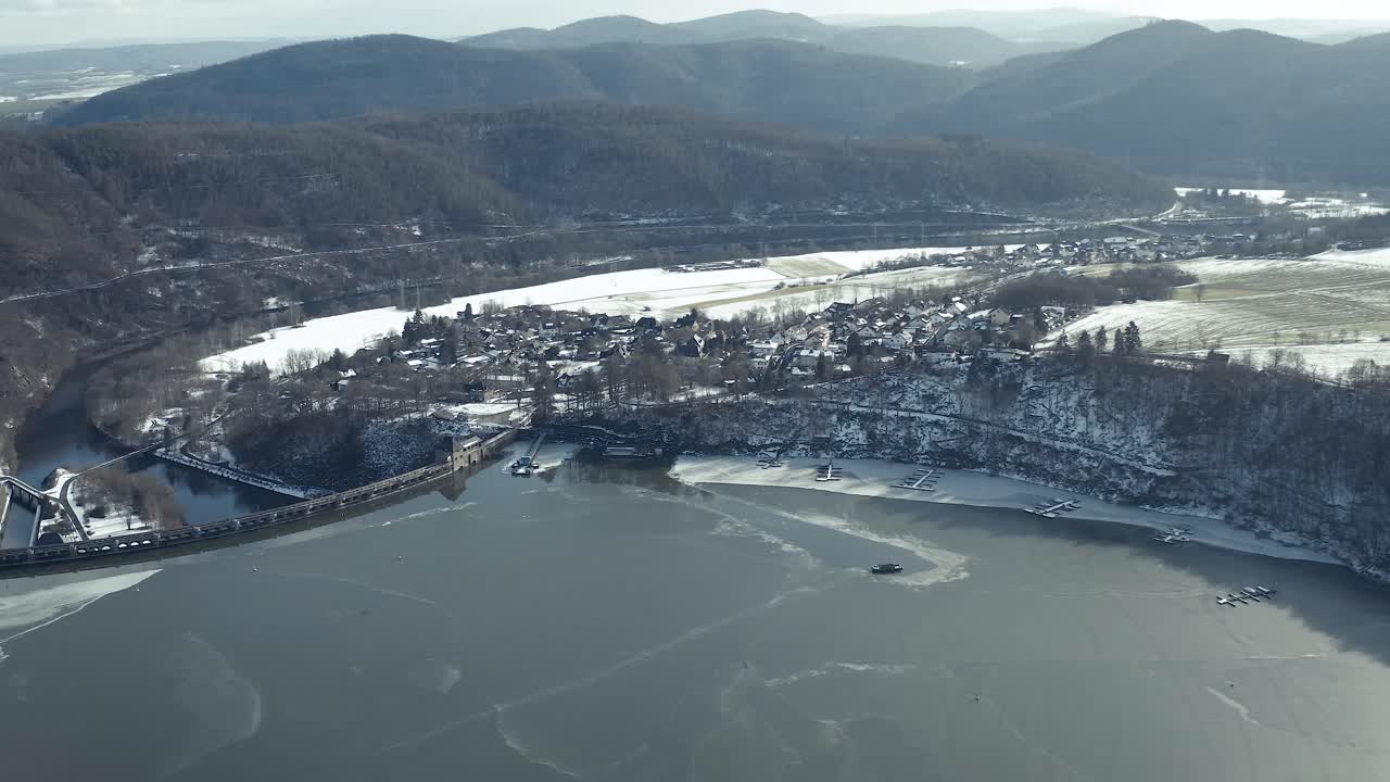 겨울철 켈러 국립공원의 무인 항공기 공중 전망