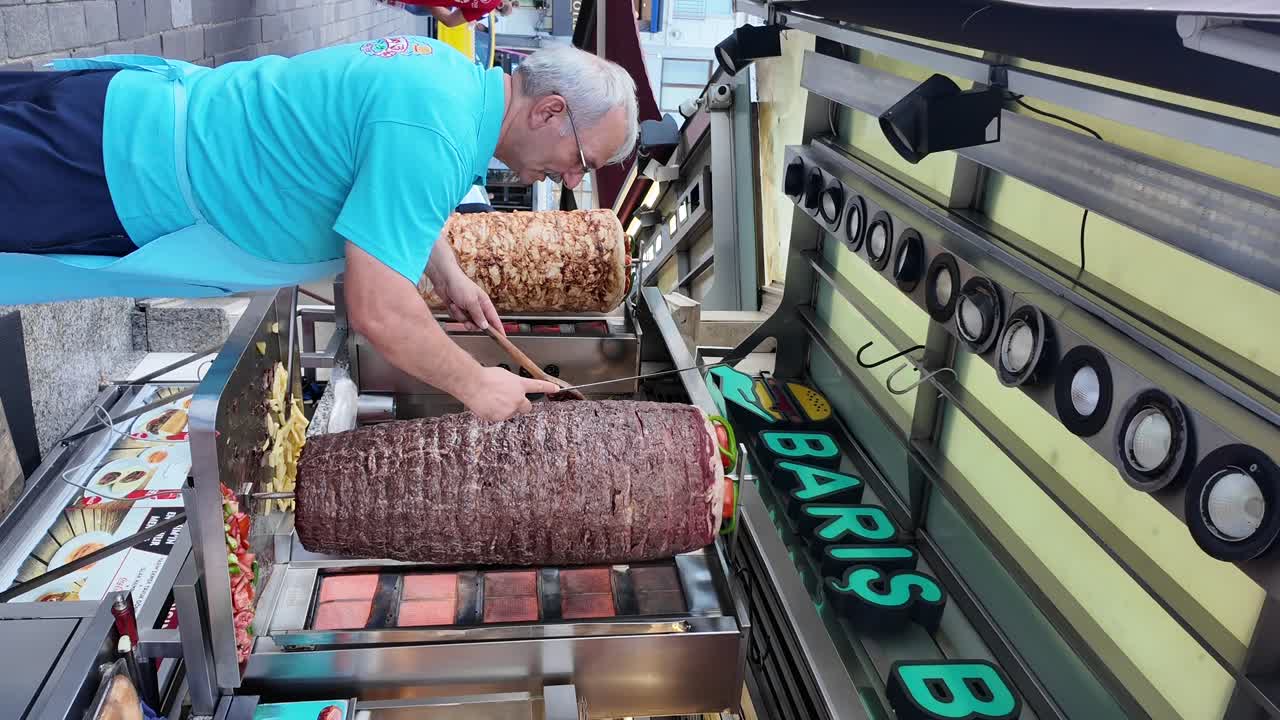 preparazione del doner kebab