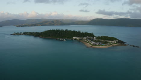 Isla-Tropical-De-Vacaciones-En-Whitsundays,-Australia