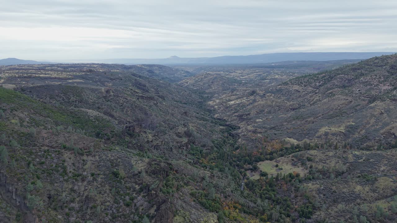 Elevated shots reveal Paynes Creek Point’s mosaic of meadows, rugged slopes, and natural waterways, showcasing a landscape shaped by seasonal change and open horizons