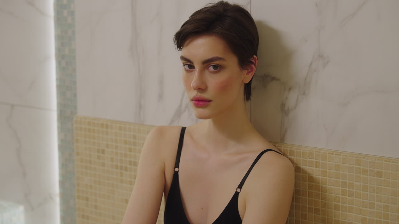 스파에 있는 여자