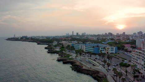 Avenida-George-Washington-Al-Atardecer