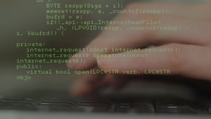 Fehlermarkierung erscheint, Hände tippen und scrollen durch C++-Code, um Logikfehler zu beheben