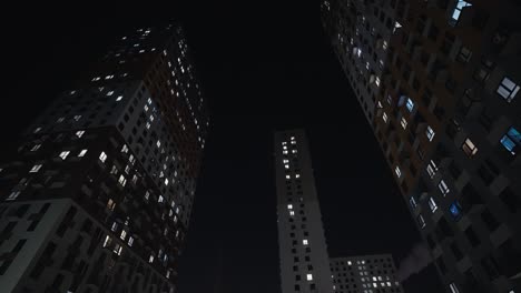 horizonte nocturno de la ciudad