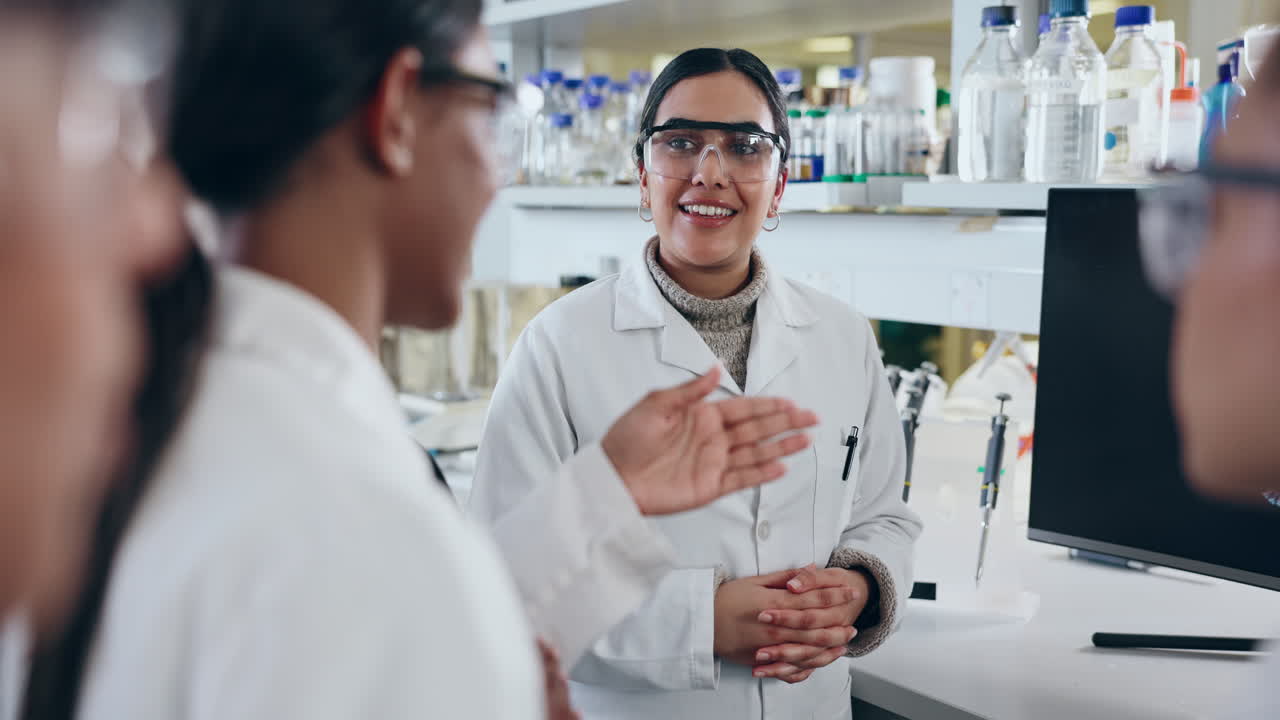 과학, 컴퓨터 및 과학자 팀