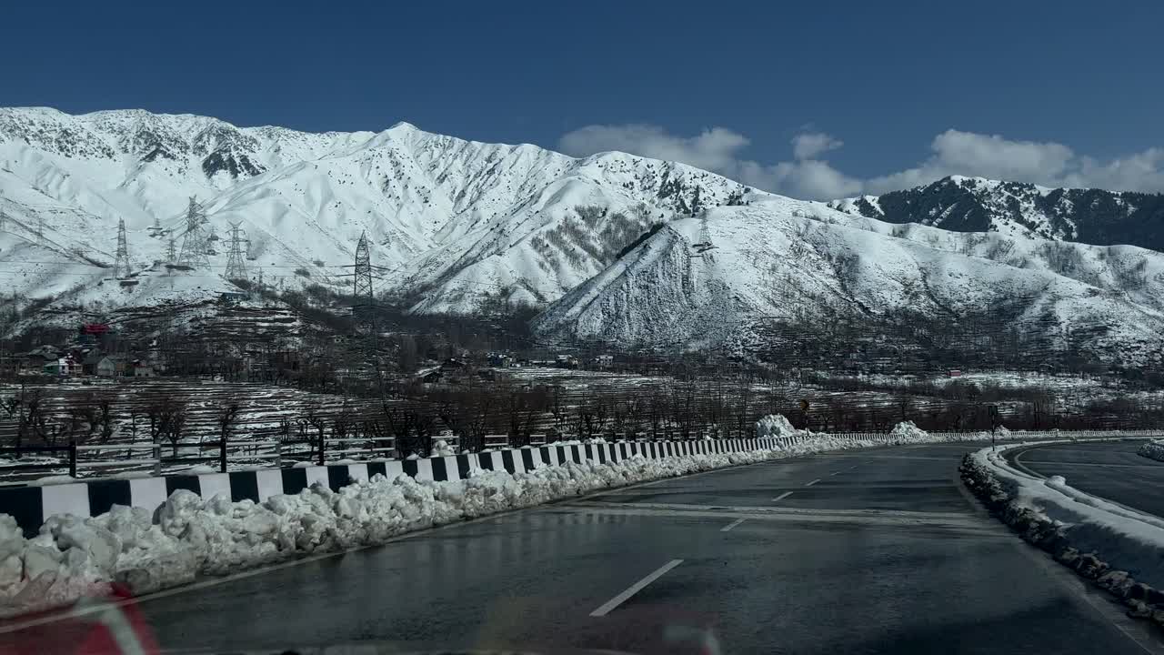 2024년의 매혹적인 아름다움을 탐구합니다.