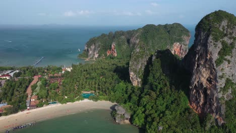 Famous-Railay-Beach,-Krabi,-Thailand