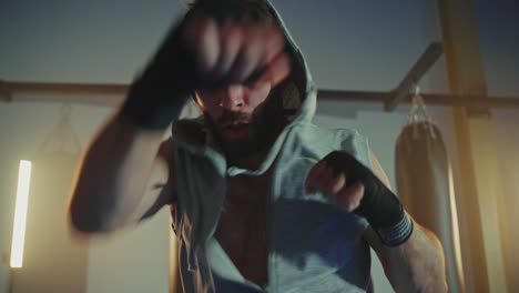 entrenamiento de boxeo en el gimnasio